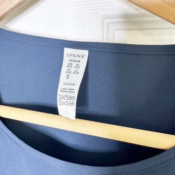 Spanx Yes Pleats Pleated Hem Tee Women Medium Navy Blue Excellent Short Sleeve - Picture 4 of 9